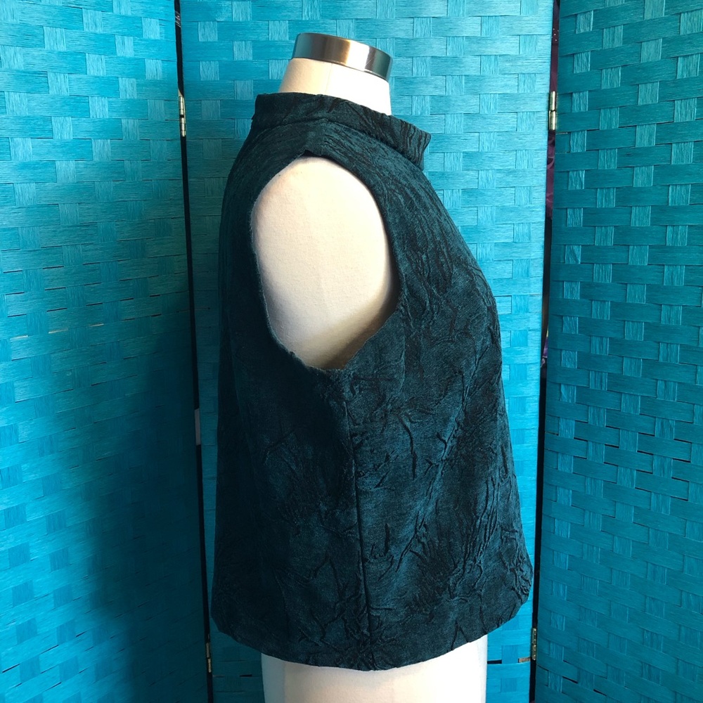 mark. Teal Appeal Cropped Shell Top Sleeveless Teal Textured Pattern